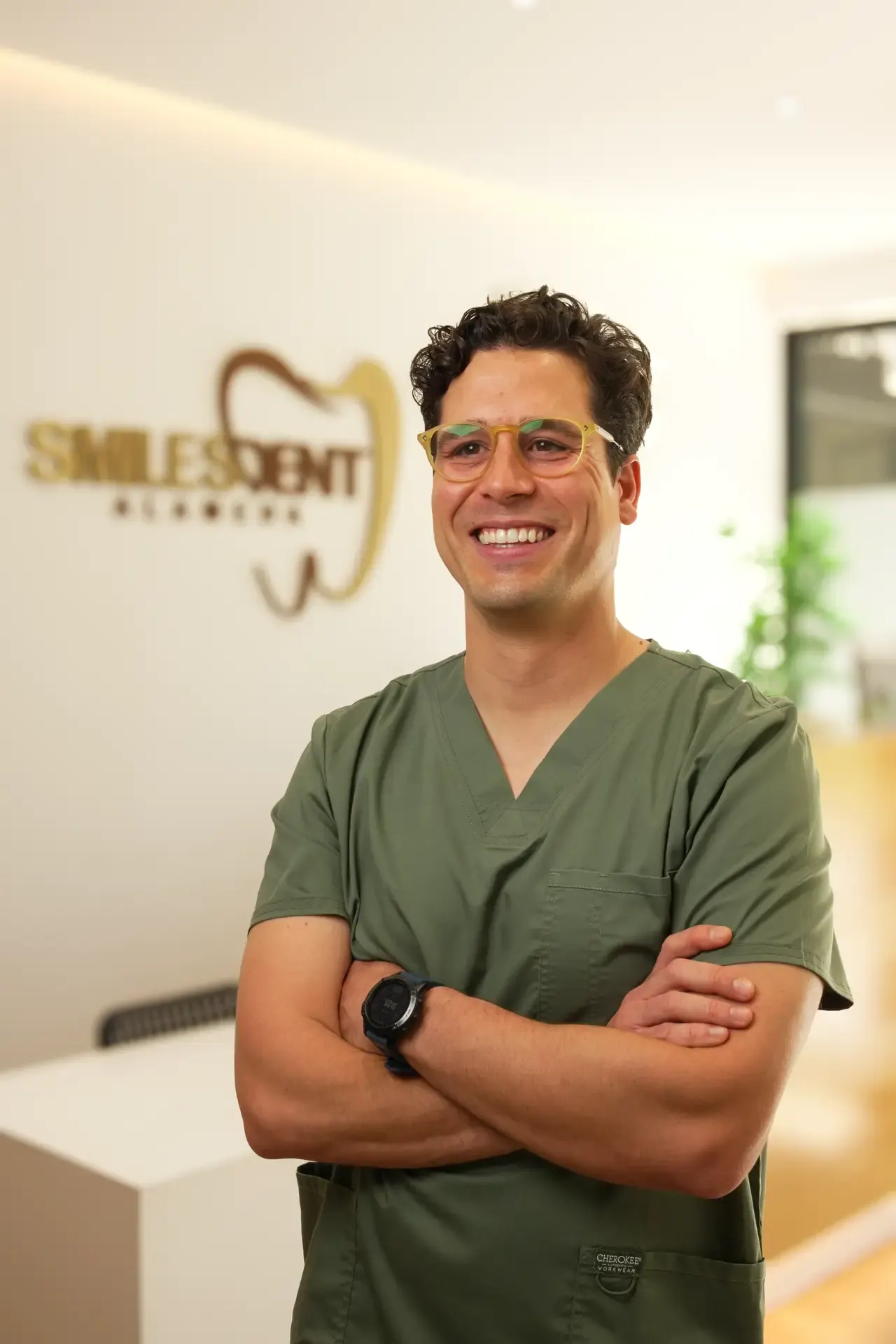 Dr. Carlos Julián Díaz Sánchez, Ortodoncia y Ortopedia Dentofacial