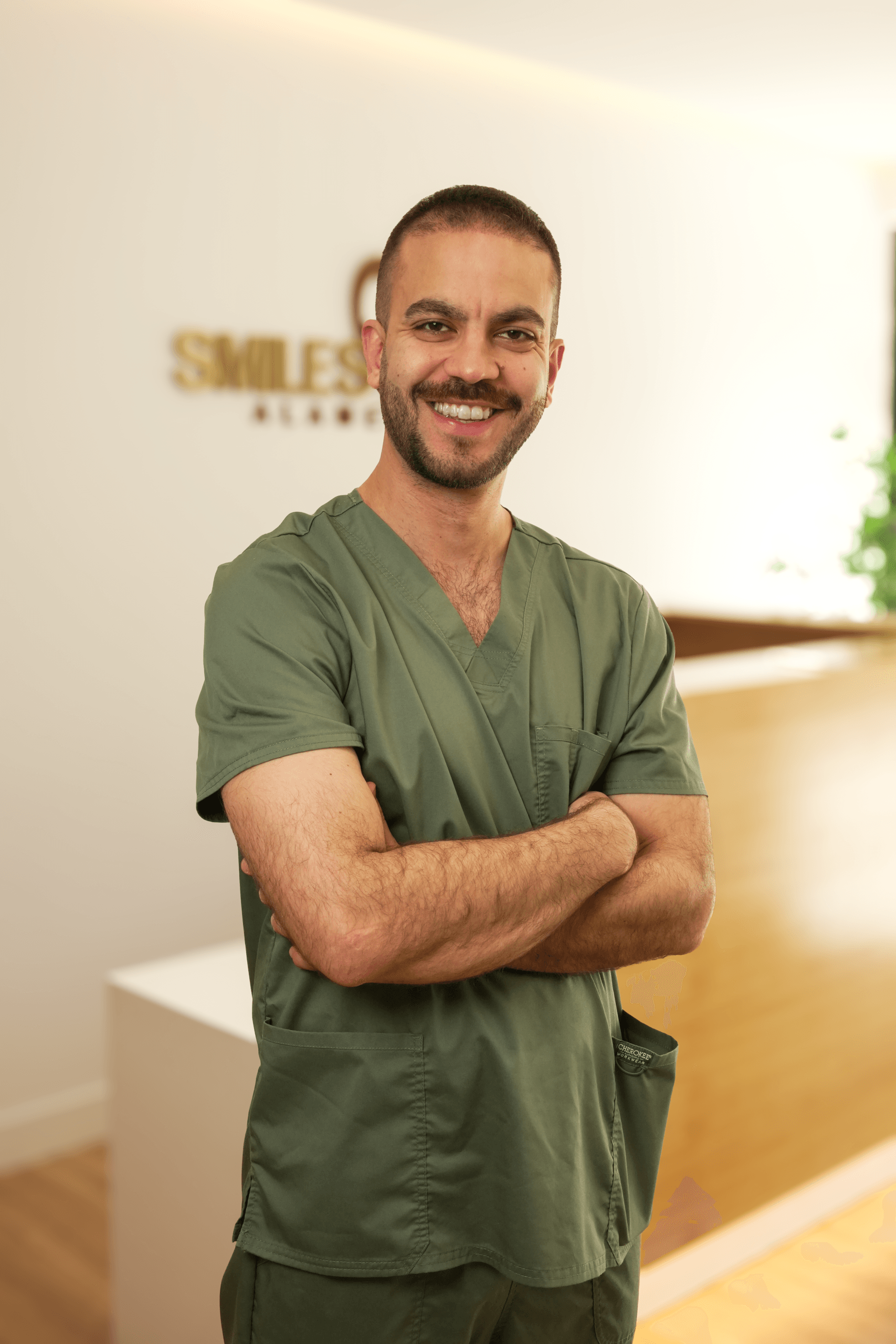 Dr. Muhammad El-Hachem Debek, Director médico · Prostodoncia y estética